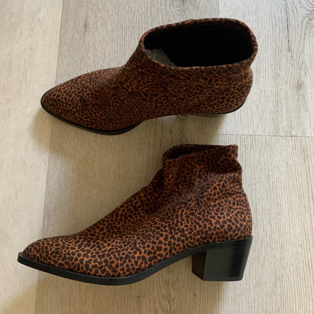 Sole Society Hannah Leopard Print Ankle Booties Pointed Toe Block Heel Womens 8M